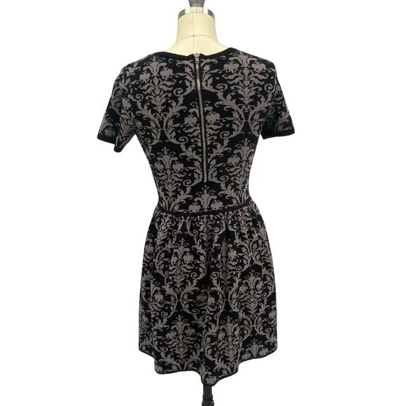 Romeo & Juliet Couture Women's Black & Gray Knit Fit & Flare Dress Size Medium - Picture 3 of 10